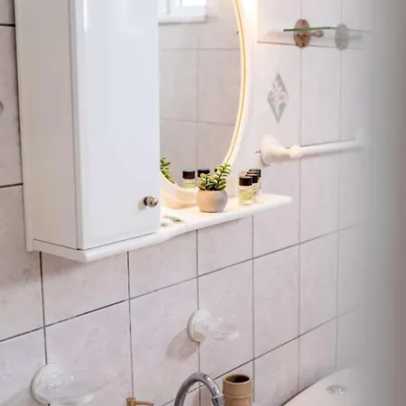 Suns Downtown A By 8essentially Apartament Lixouri