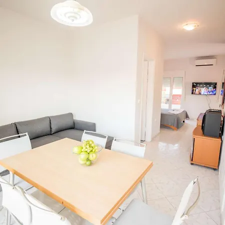 Apartament Suns Downtown A By 8essentially Lixouri